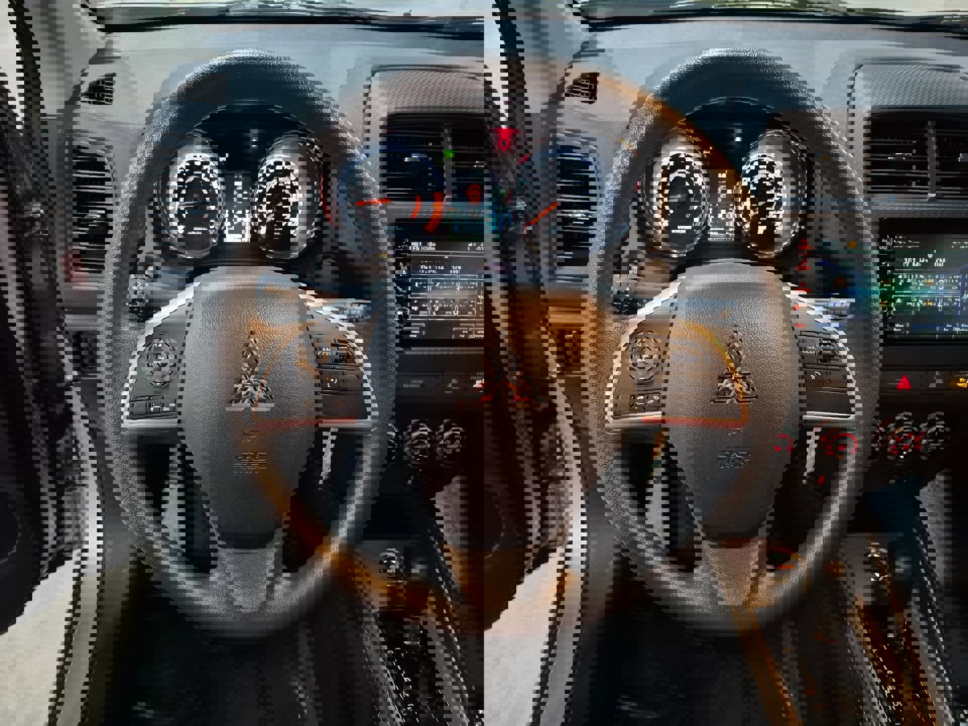 Used 2025 Mitsubishi Outlander Sport ES image 12