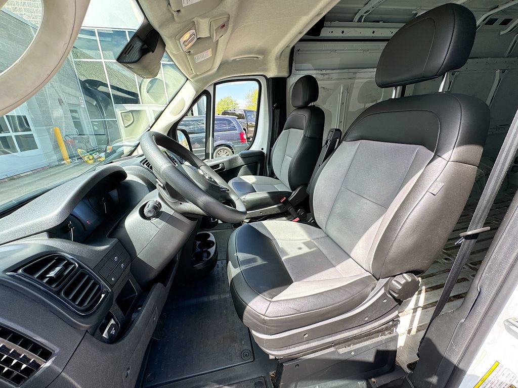 Used 2025 RAM ProMaster 2500 w/ Convenience Group FWD image 19
