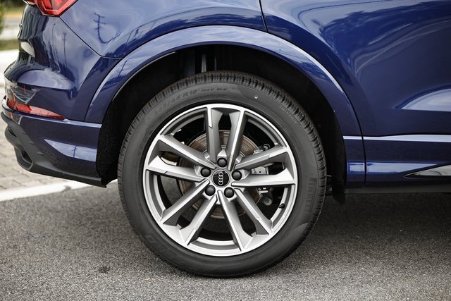 New 2025 Audi Q3 2.0T Premium image 6