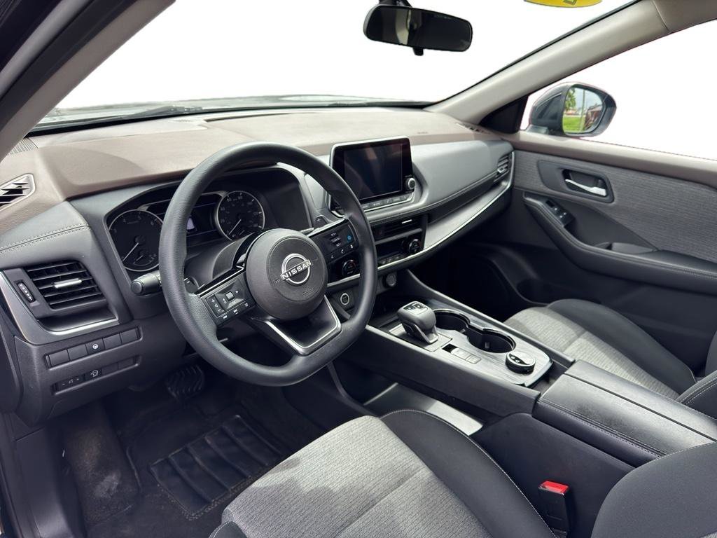 Used 2023 Nissan Rogue SV AWD/4WD image 16
