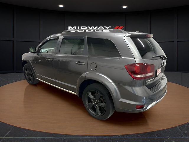 Used 2018 Dodge Journey Crossroad w/ Nav & Sun Group AWD/4WD image 3