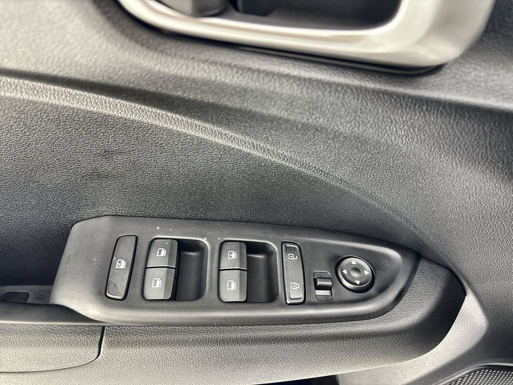 New 2026 Hyundai Venue SE FWD image 15