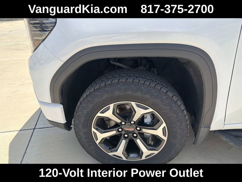 Used 2024 GMC Sierra 1500 AT4 w/ Technology Package AWD/4WD image 22