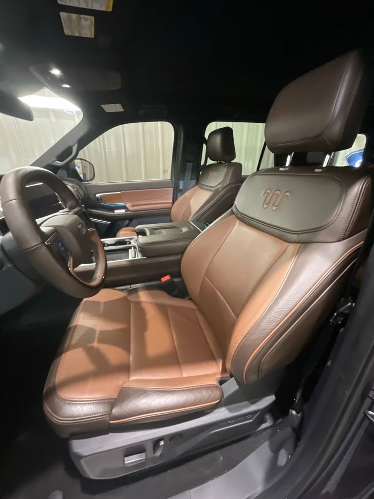 Used 2025 Ford Expedition King Ranch image 10