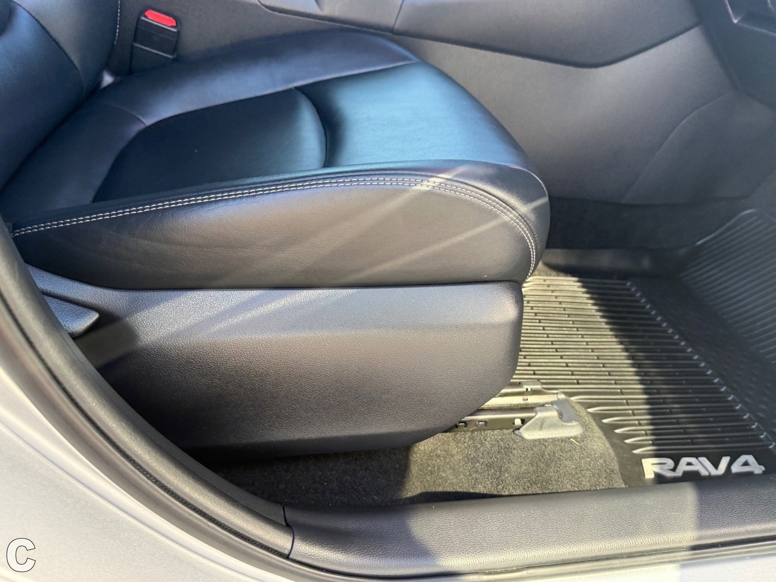 Used 2019 Toyota RAV4 XLE Premium w/ Cold Weather Package image 11