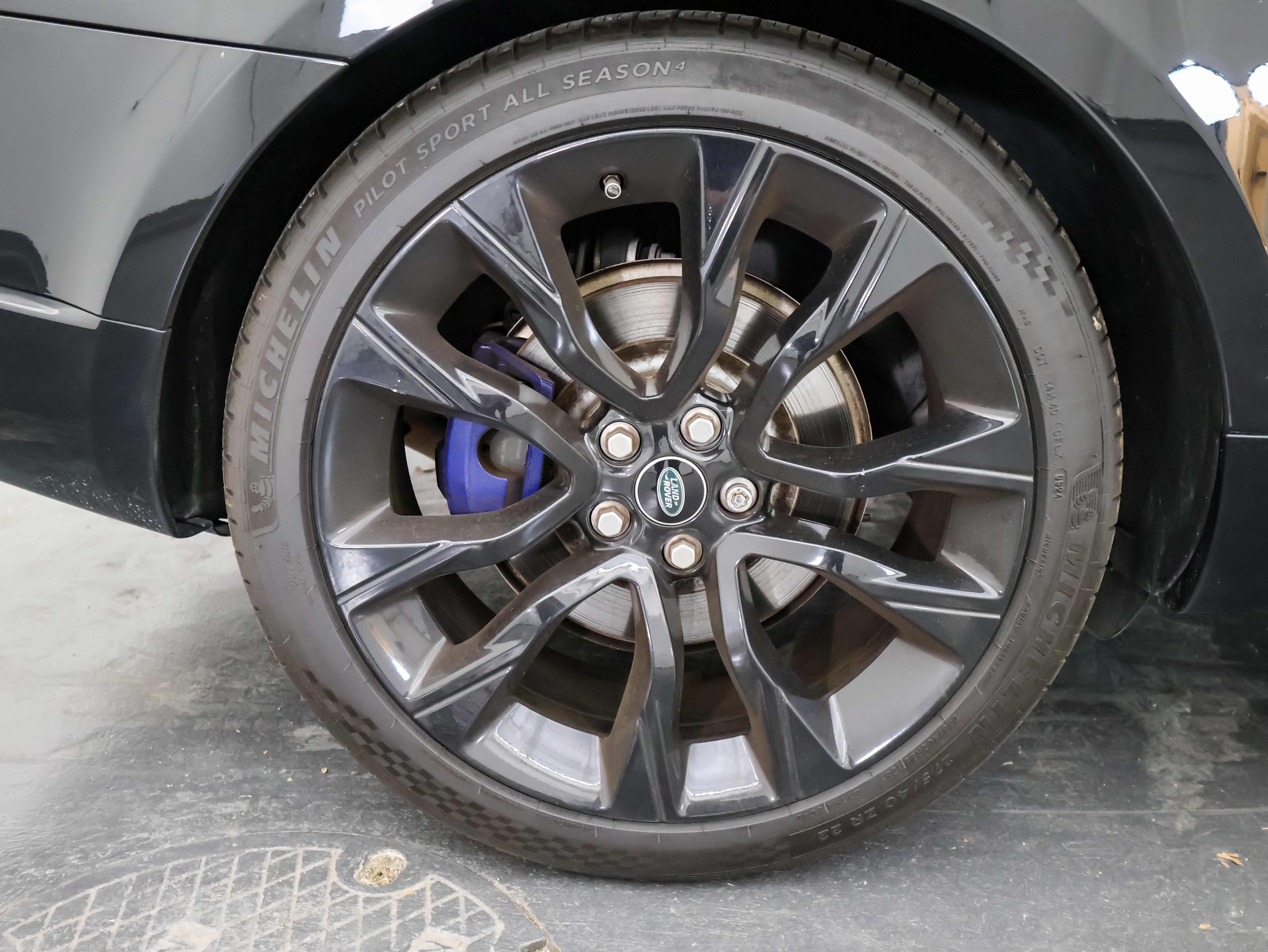 Used 2020 Land Rover Range Rover Sport HSE image 40