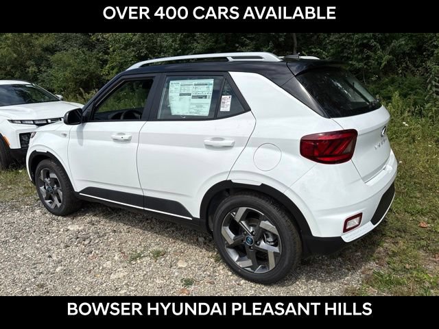 New 2026 Hyundai Venue SEL FWD image 3