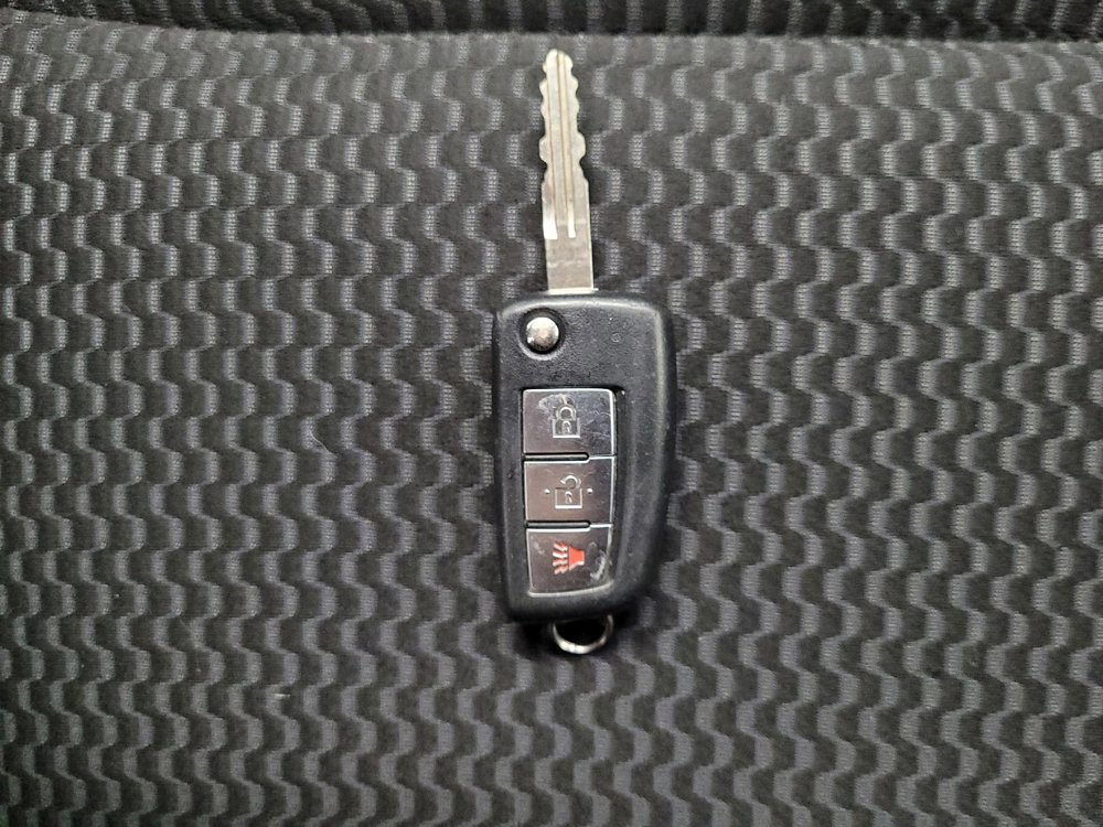 Used 2021 Nissan Rogue Sport S image 32