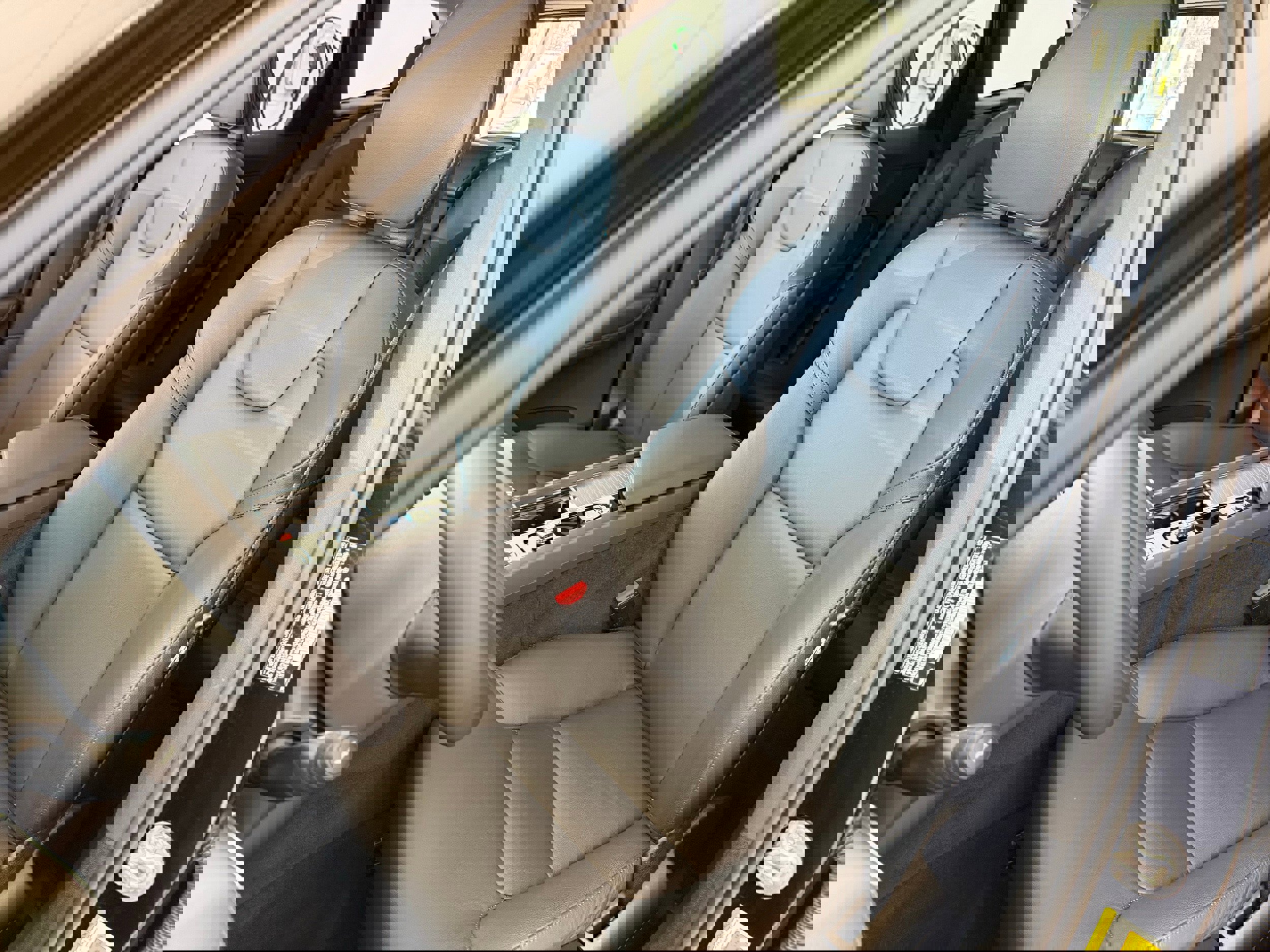 Certified 2025 Volvo XC60 B5 Core image 16