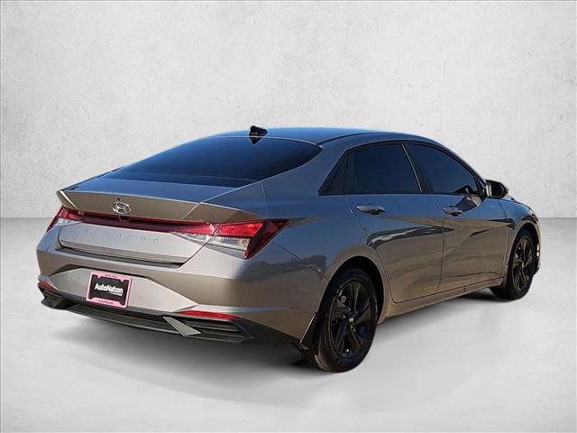 Used 2023 Hyundai Elantra SEL FWD image 5