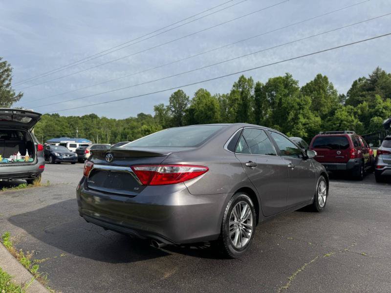 Used 2017 Toyota Camry SE FWD image 5