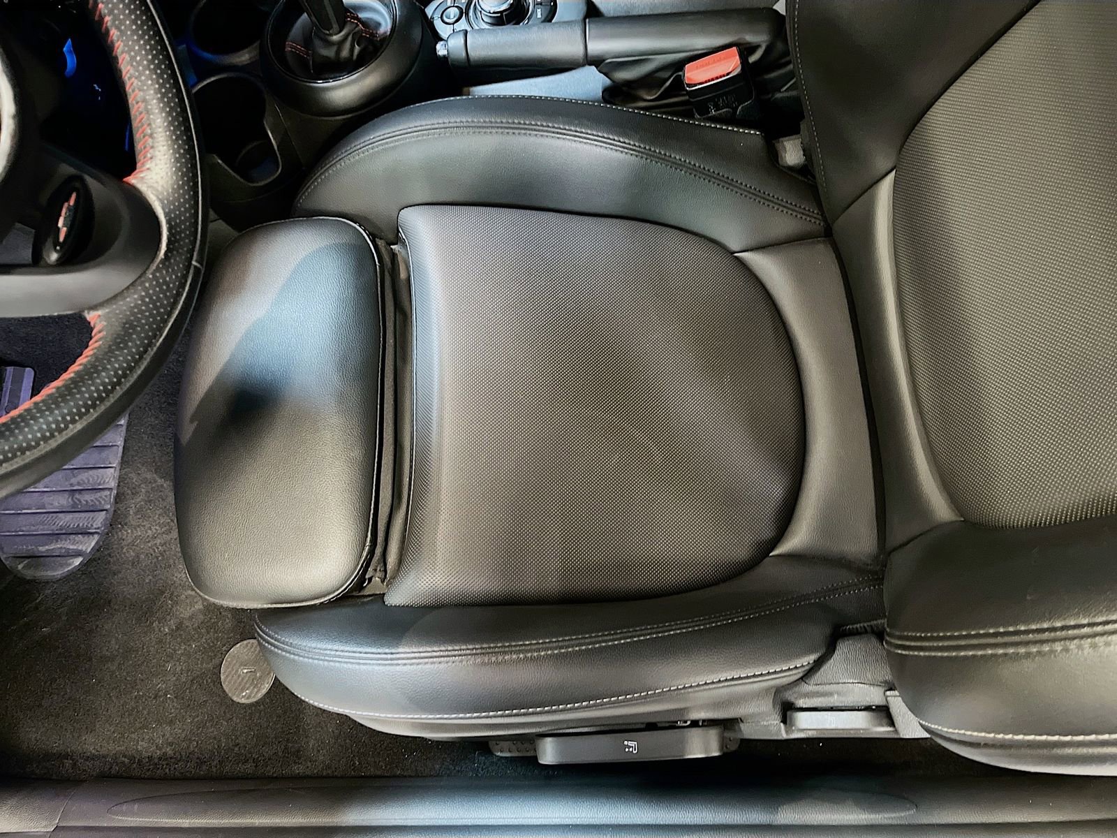 Used 2021 MINI Cooper S w/ 6.5" Touchscreen Package image 19