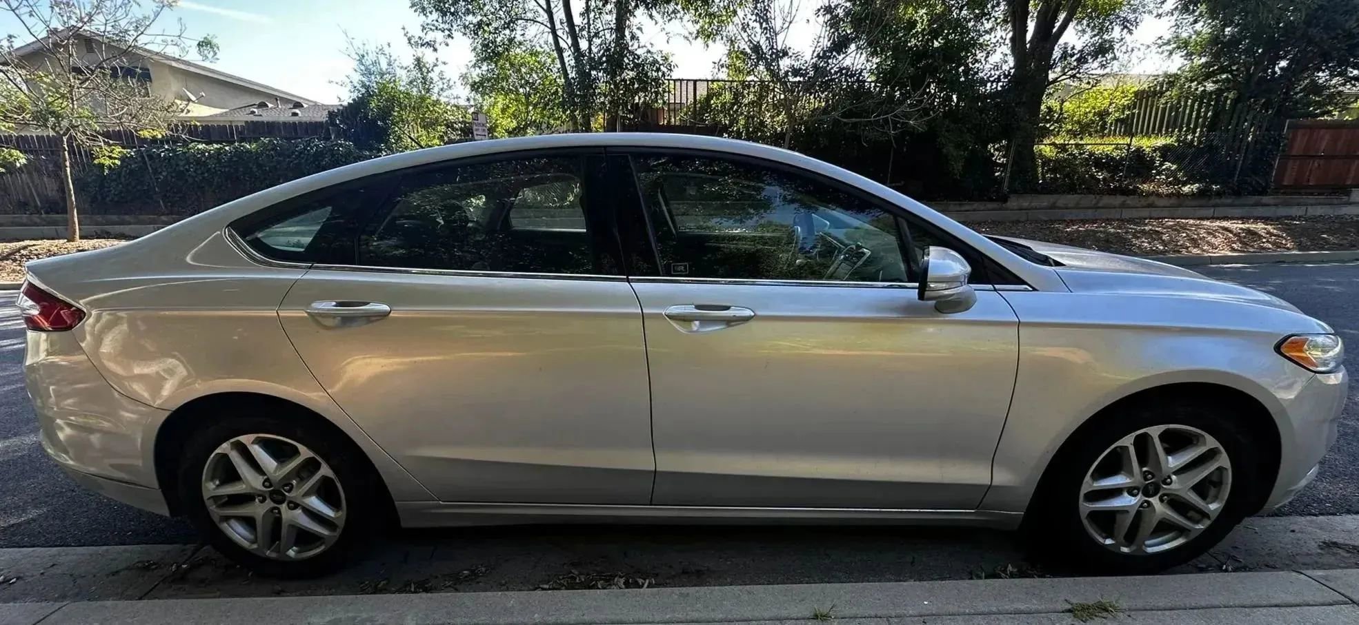 Used 2016 Ford Fusion SE image 7