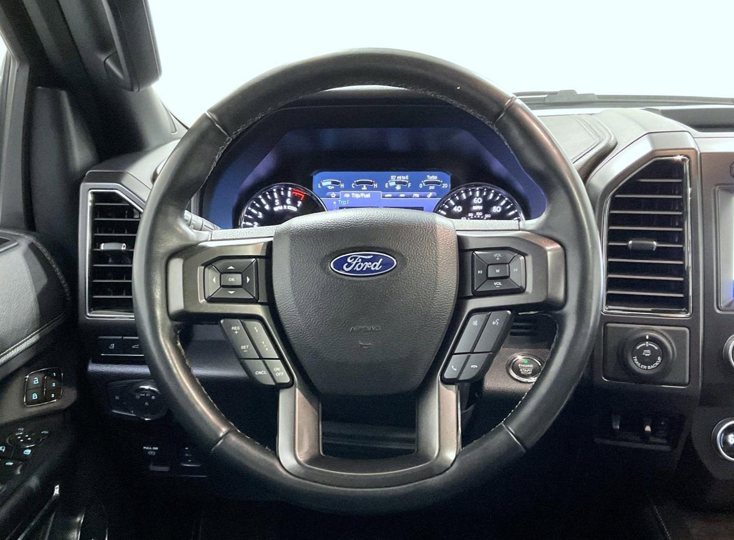 Used 2021 Ford Expedition Limited image 11