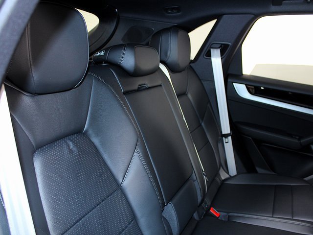 New 2025 Porsche Cayenne image 25