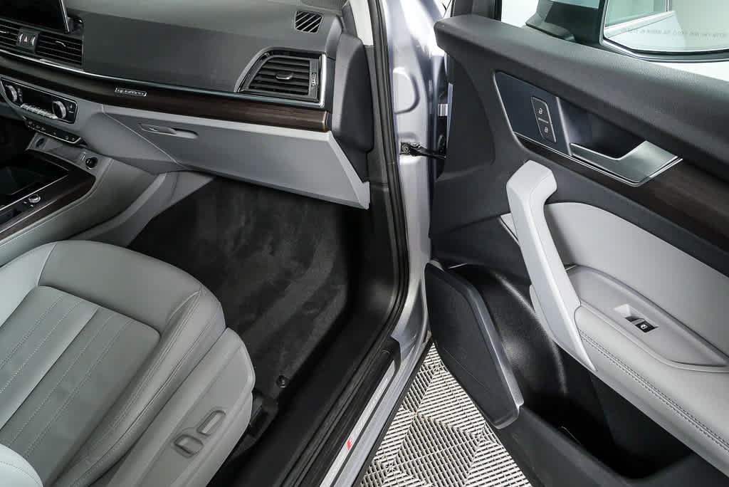 Used 2022 Audi Q5 2.0T Premium Plus w/ Premium Plus Package image 24