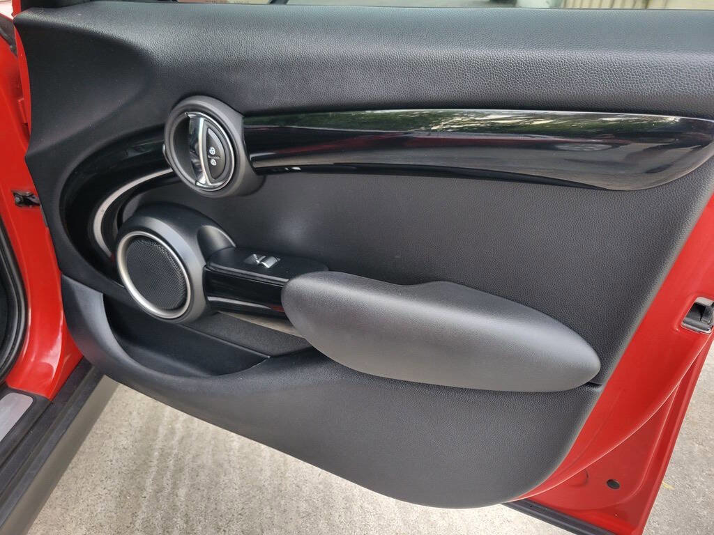 Used 2015 MINI Cooper S image 25