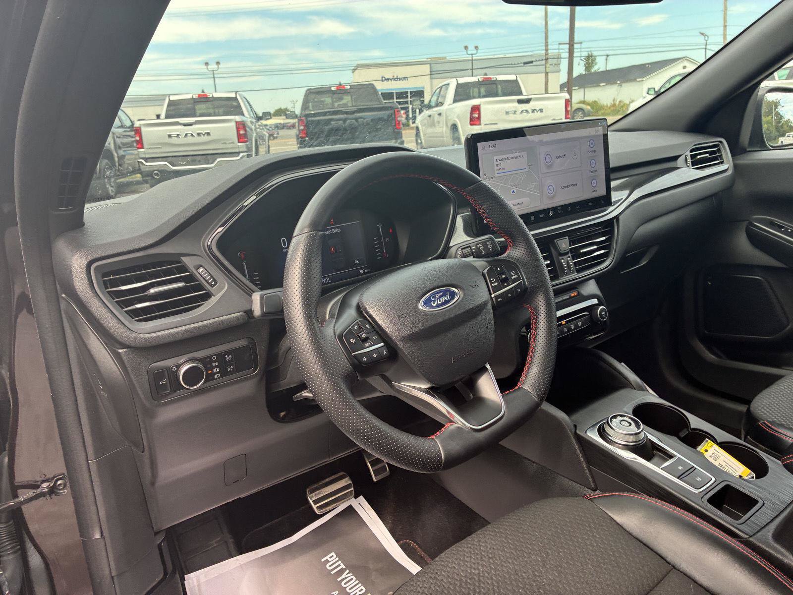 Used 2023 Ford Escape ST-Line w/ Tech Pack #1 AWD/4WD image 18