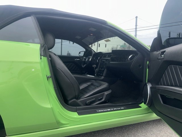 Used 2013 Ford Mustang GT Premium w/ Brembo Brake Pkg image 24