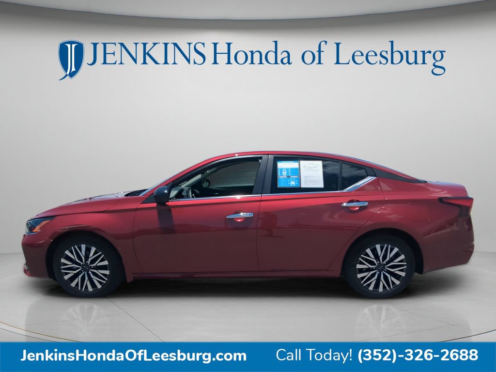 Used 2025 Nissan Altima 2.5 SV FWD image 7