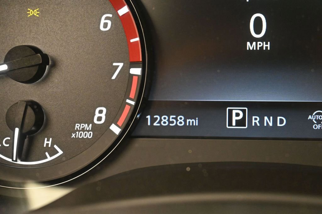 Used 2025 Nissan Frontier PRO-4X w/ Pro Premium Package AWD/4WD image 29