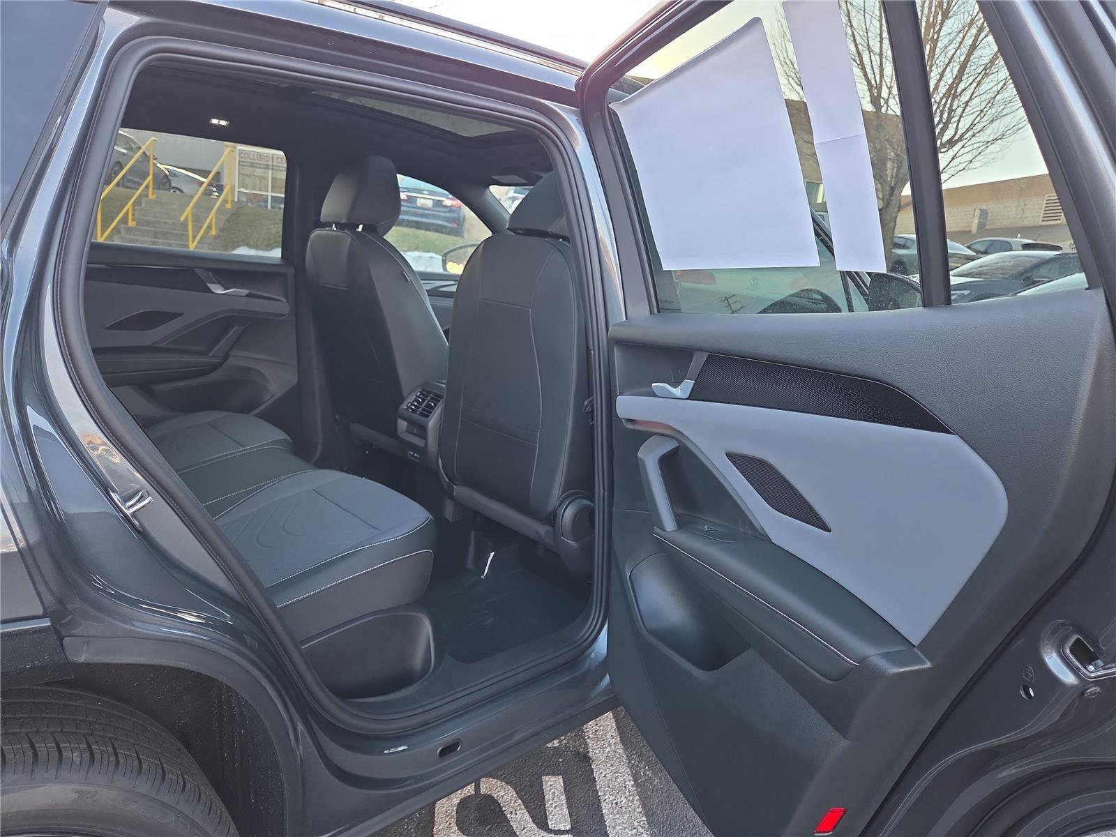 New 2026 Volkswagen Tiguan SE R-Line image 29