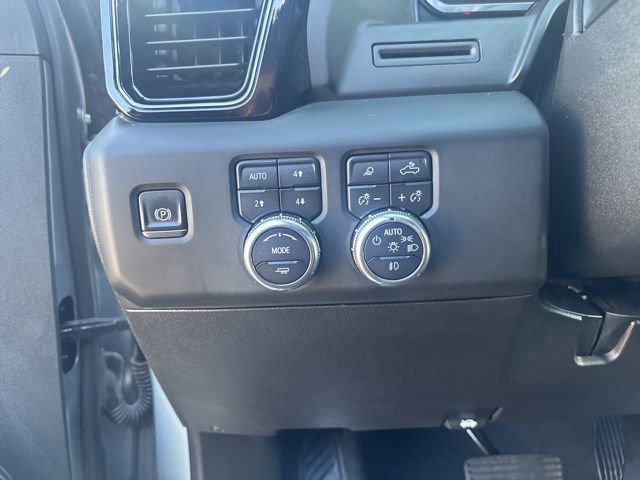 Used 2025 GMC Sierra 2500 AT4 AWD/4WD image 14