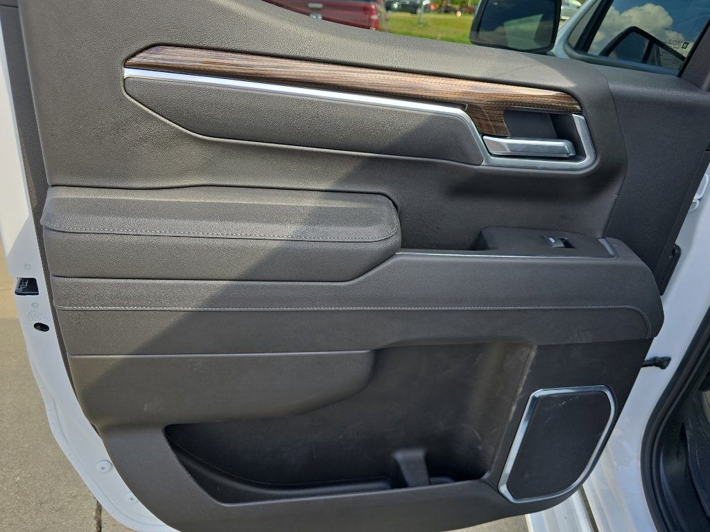 Used 2025 Chevrolet Silverado 1500 LT image 11