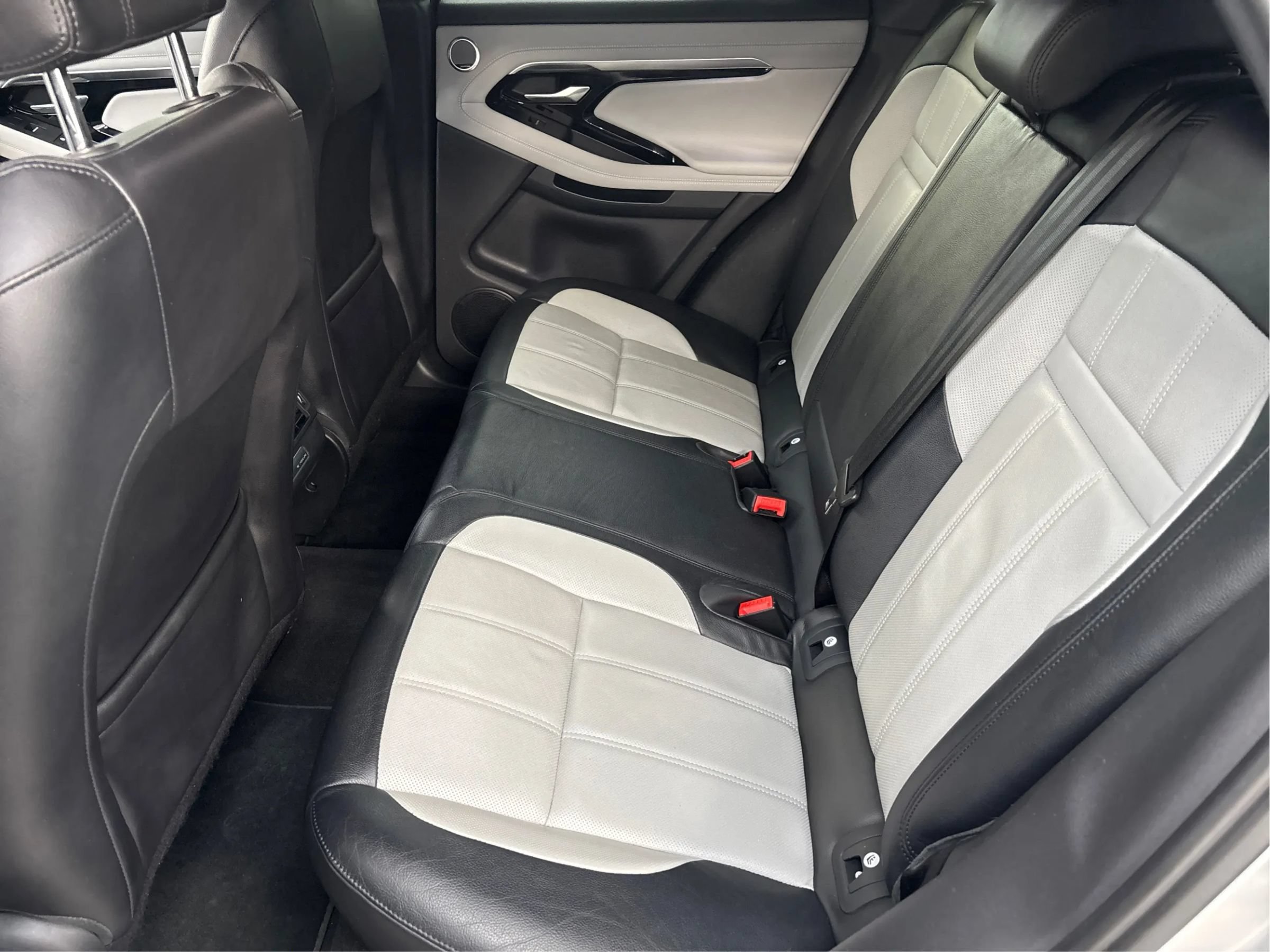 Used 2020 Land Rover Range Rover Evoque First Edition AWD/4WD image 14