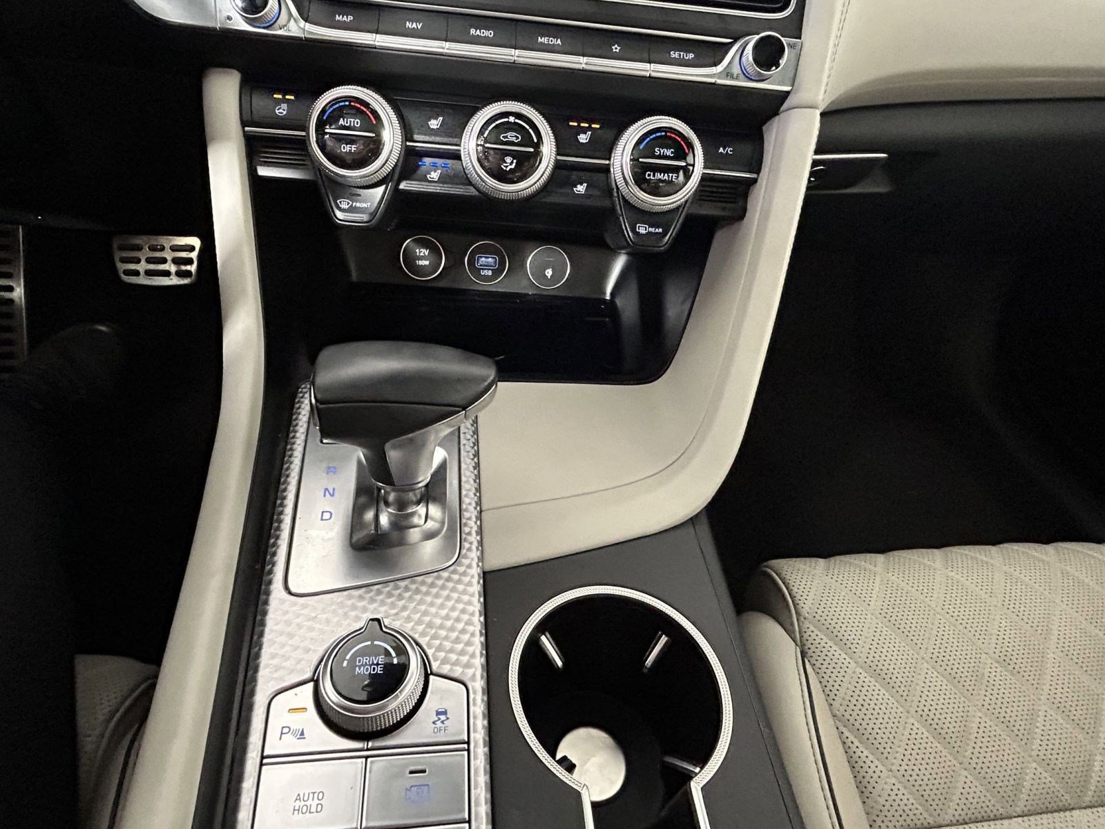 Used 2023 Genesis G70 3.3T w/ Sport Prestige Package image 11