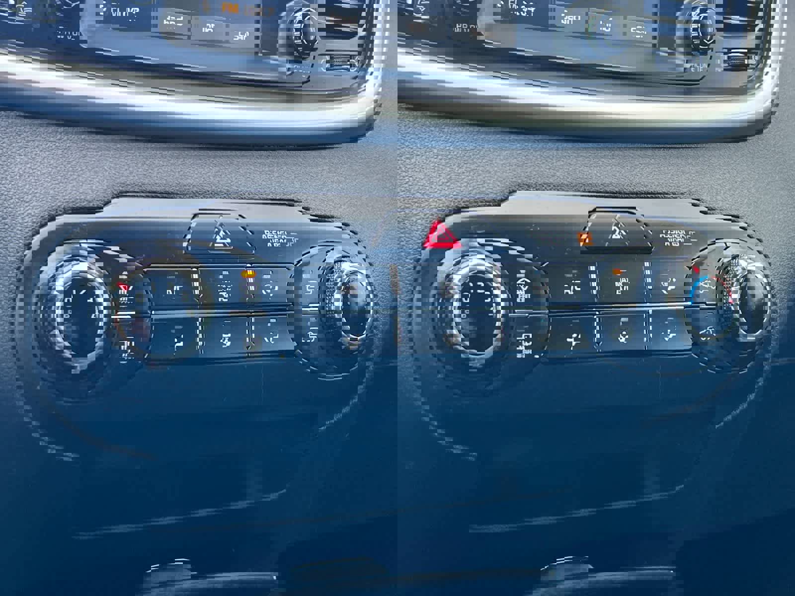 Used 2019 Kia Sorento L image 21