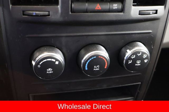 Used 2010 Dodge Grand Caravan SE image 18