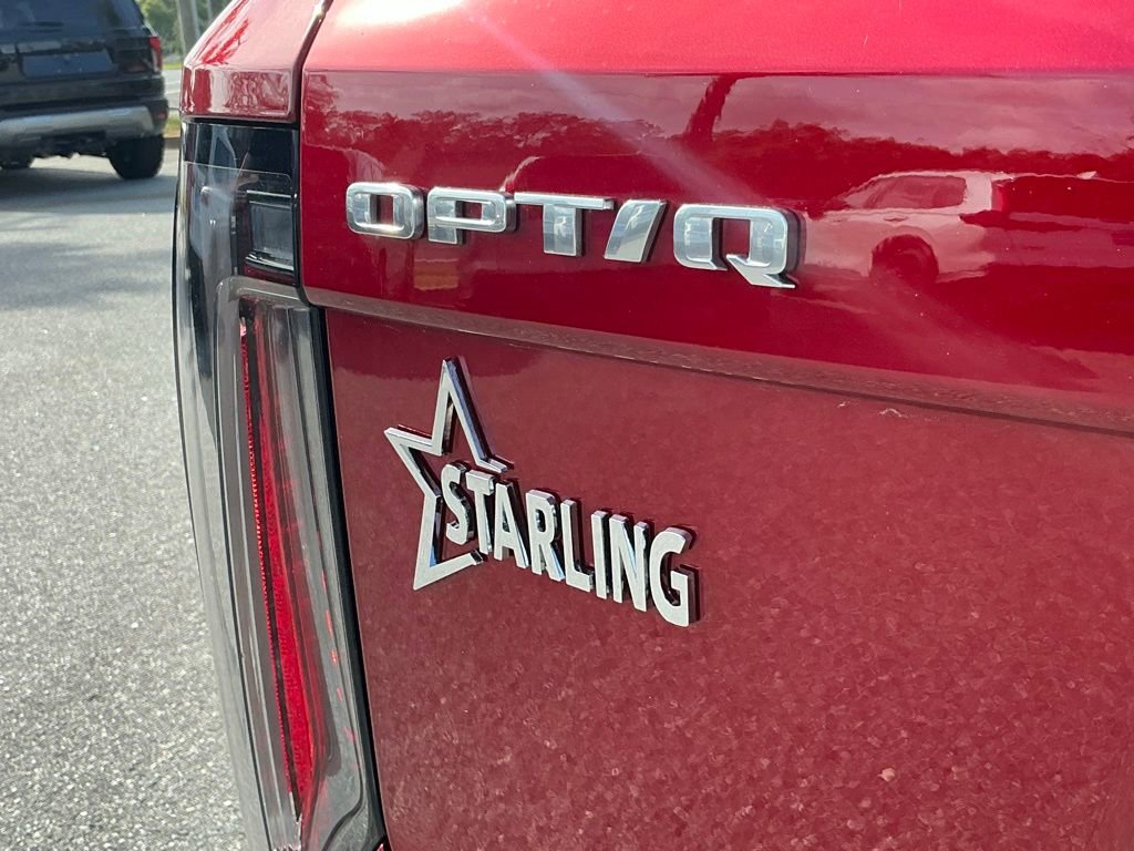 Used 2025 Cadillac Optiq Sport 2 w/ LPO, Floor Liner Package image 19