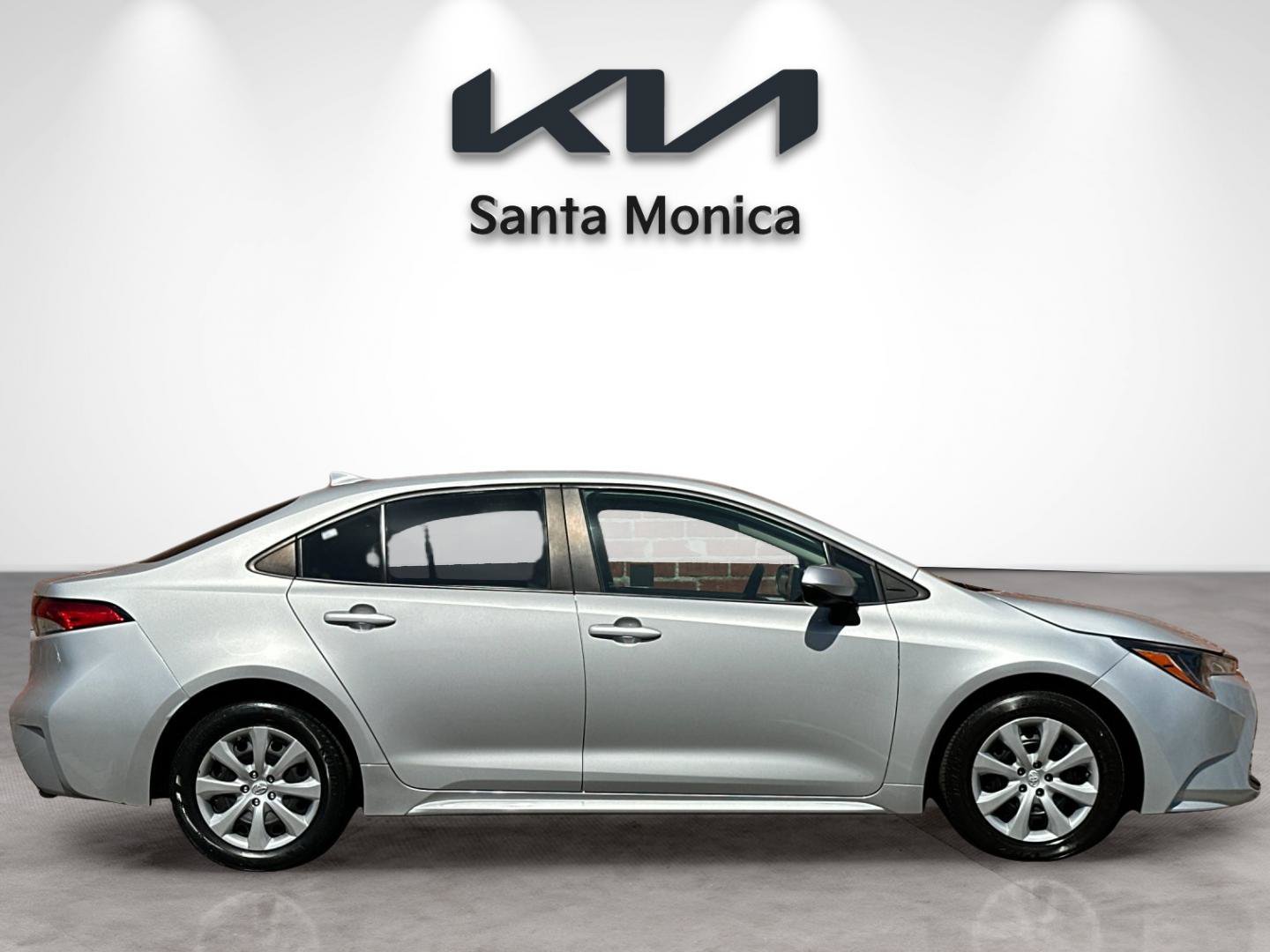 Used 2023 Toyota Corolla LE FWD image 7