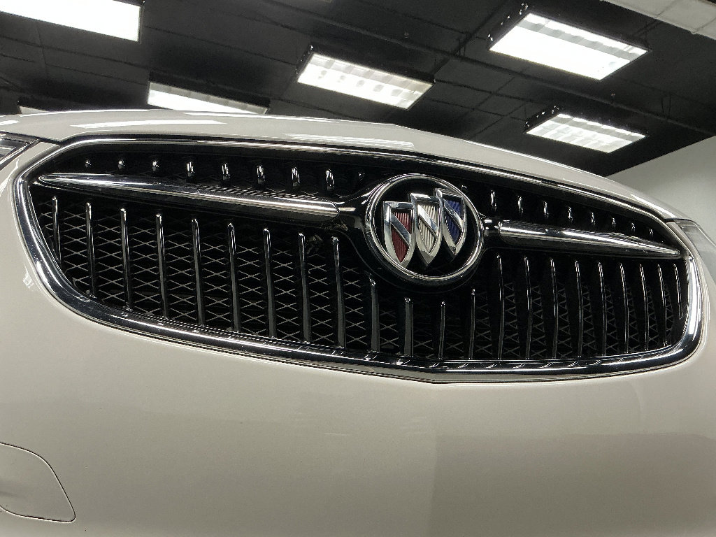 Used 2022 Buick Encore Preferred w/ Safety Package image 2