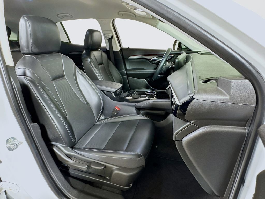 Used 2025 Buick Envision Preferred AWD/4WD image 27
