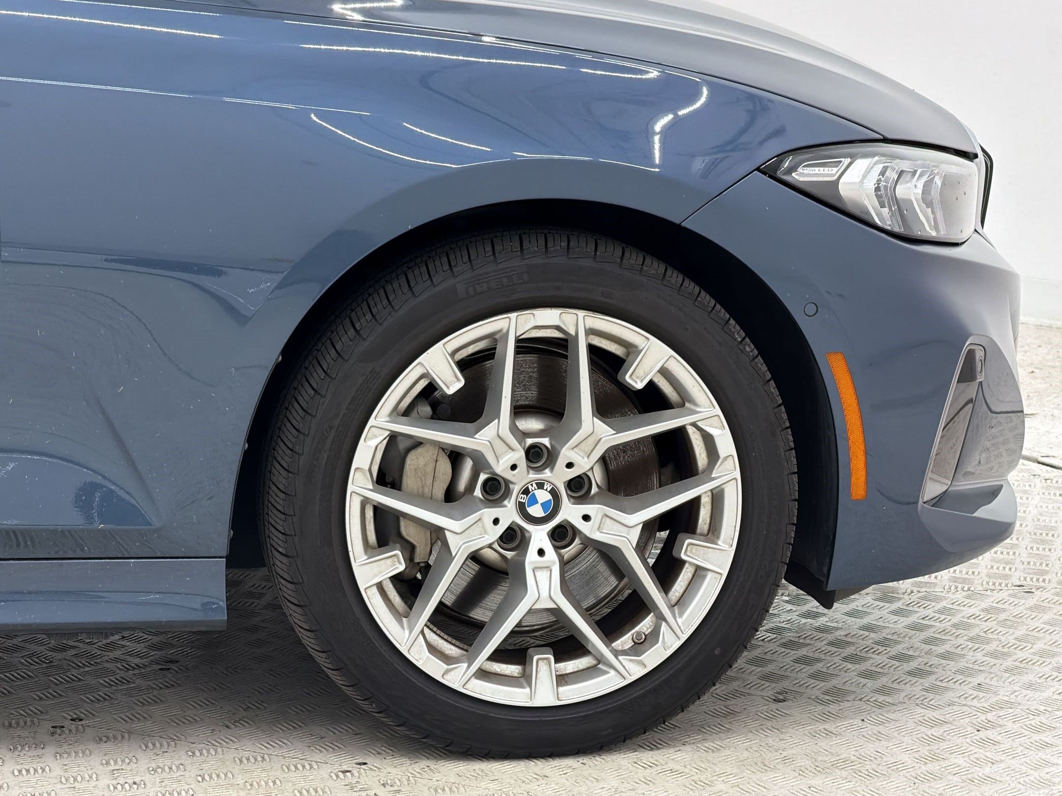 Used 2025 BMW 330i Sedan w/ Convenience Package RWD image 12