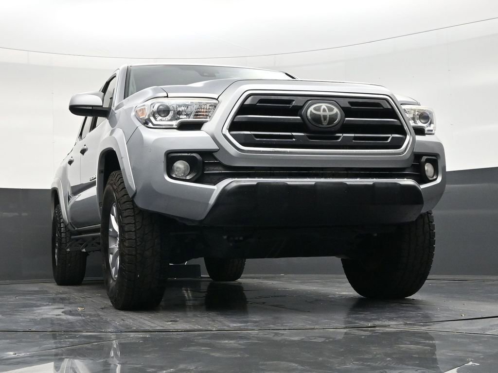 Used 2019 Toyota Tacoma SR5 w/ SR5 Appearance Package (SM) RWD image 27