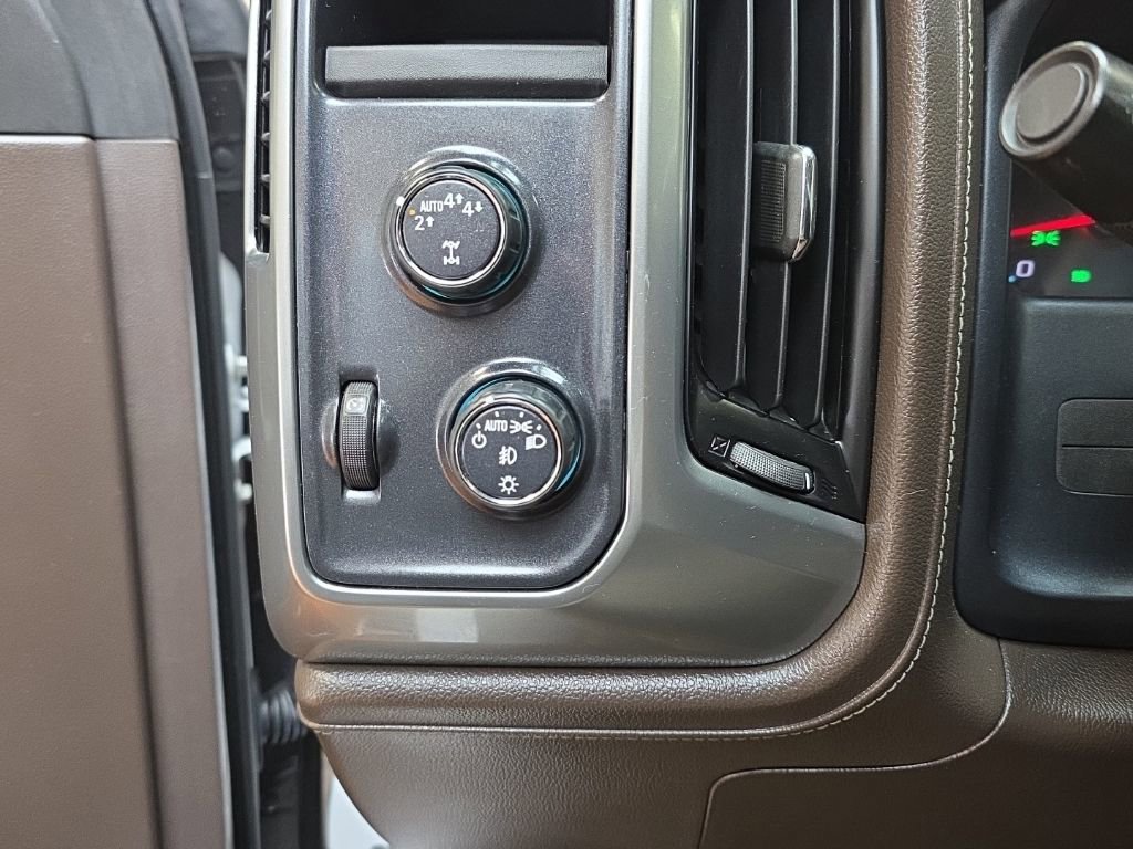 Used 2017 Chevrolet Silverado 1500 LTZ w/ Sport Package image 25