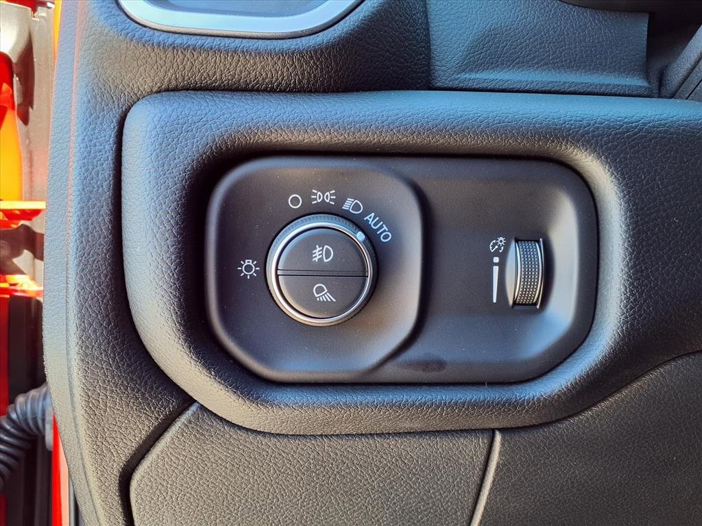 Used 2024 RAM 2500 Big Horn w/ Bed Utility Group image 30