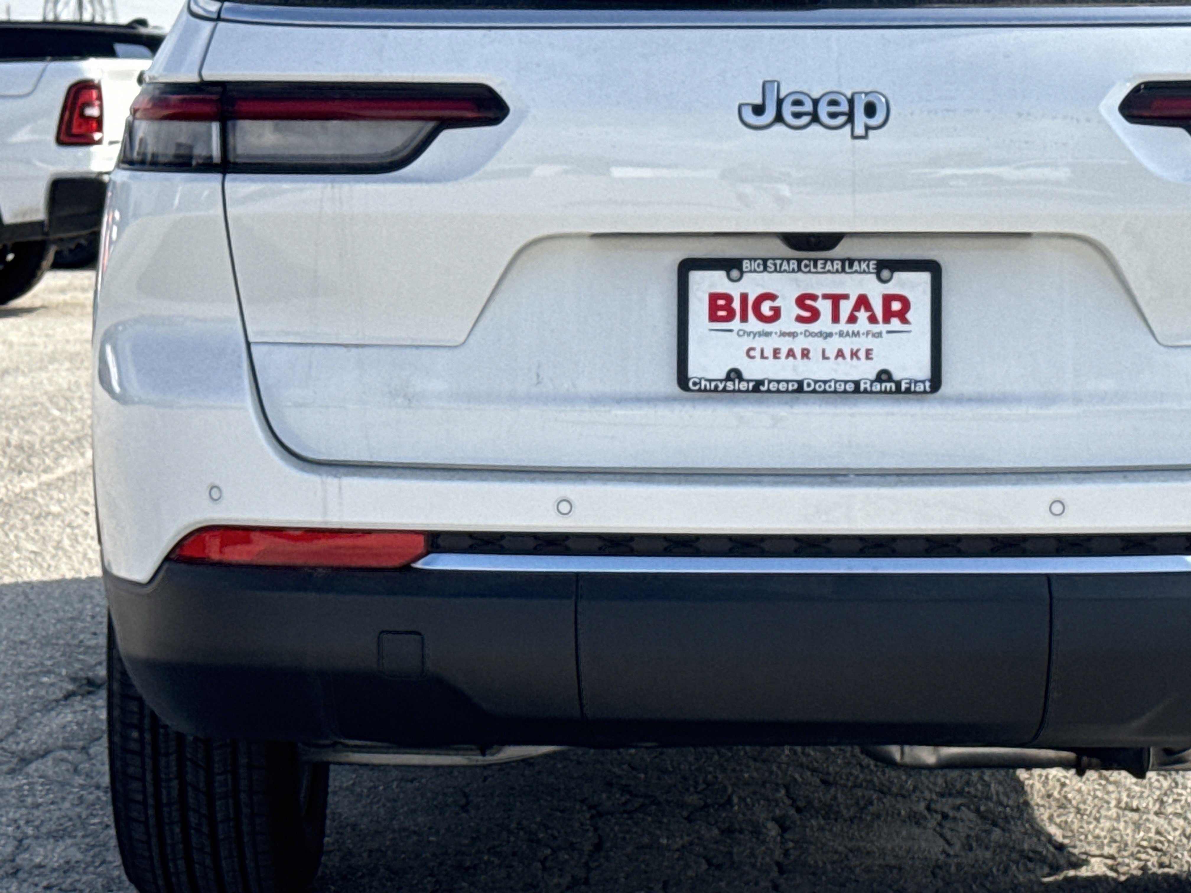 New 2025 Jeep Grand Cherokee L Laredo image 12