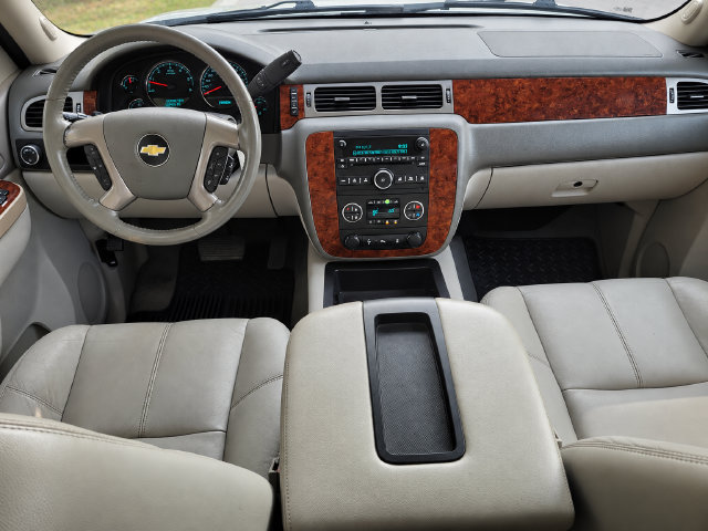 Used 2013 Chevrolet Tahoe LT w/ Texas Edition RWD image 21