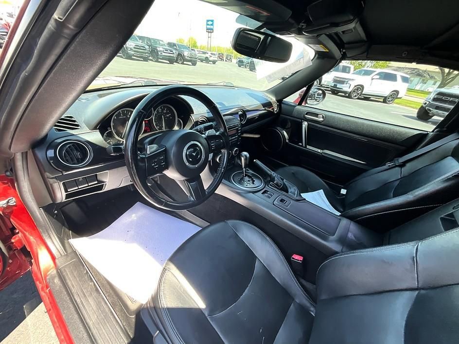 Used 2013 MAZDA MX-5 Miata Grand Touring RWD image 30