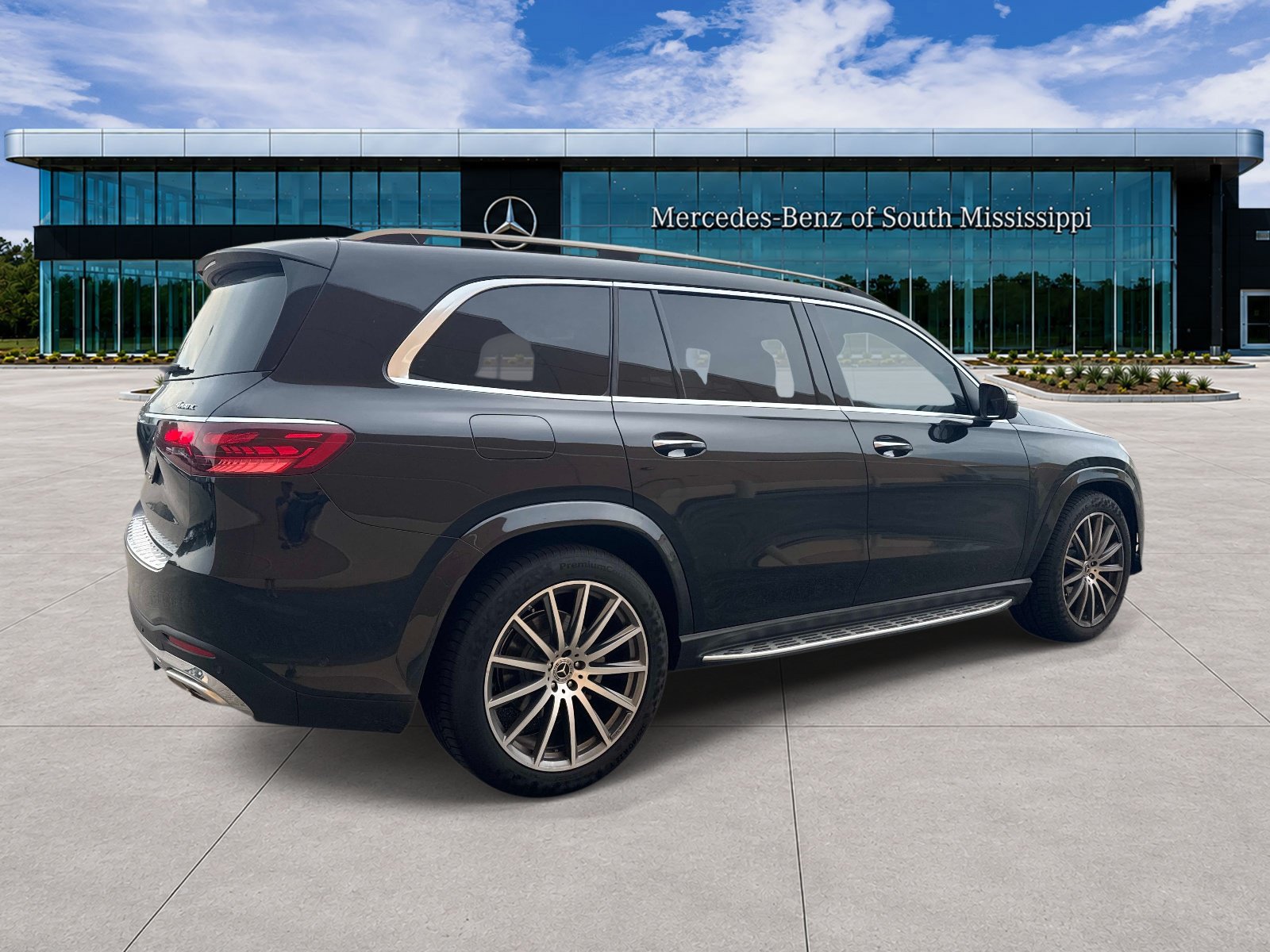 Used 2025 Mercedes-Benz GLS 580 4MATIC image 6