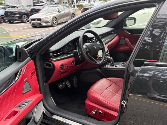 Used 2022 Maserati Quattroporte Trofeo RWD image 19