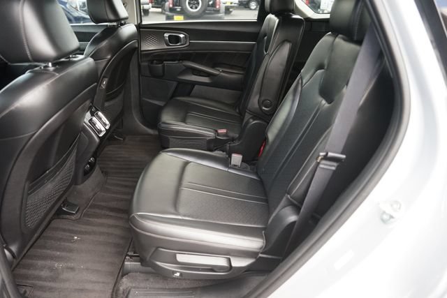 Used 2023 Kia Sorento SX FWD image 13