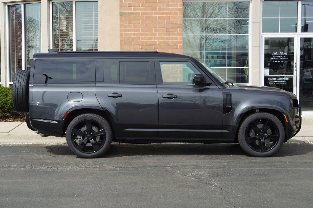 New 2026 Land Rover Defender 130 X-Dynamic SE image 8