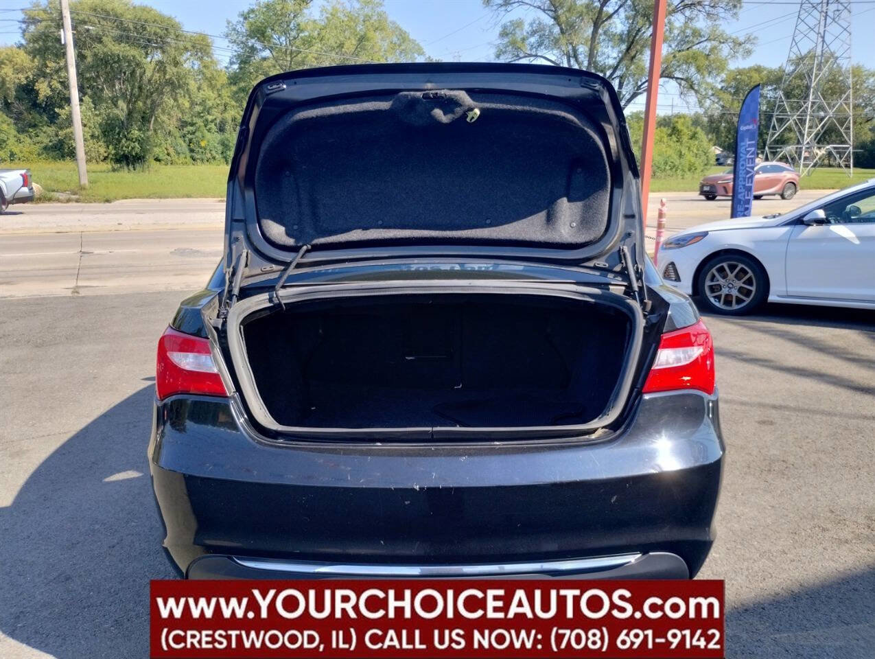 Used 2014 Chrysler 200 LX image 9