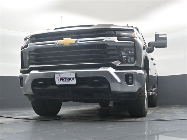 Used 2024 Chevrolet Silverado 2500 LT image 43