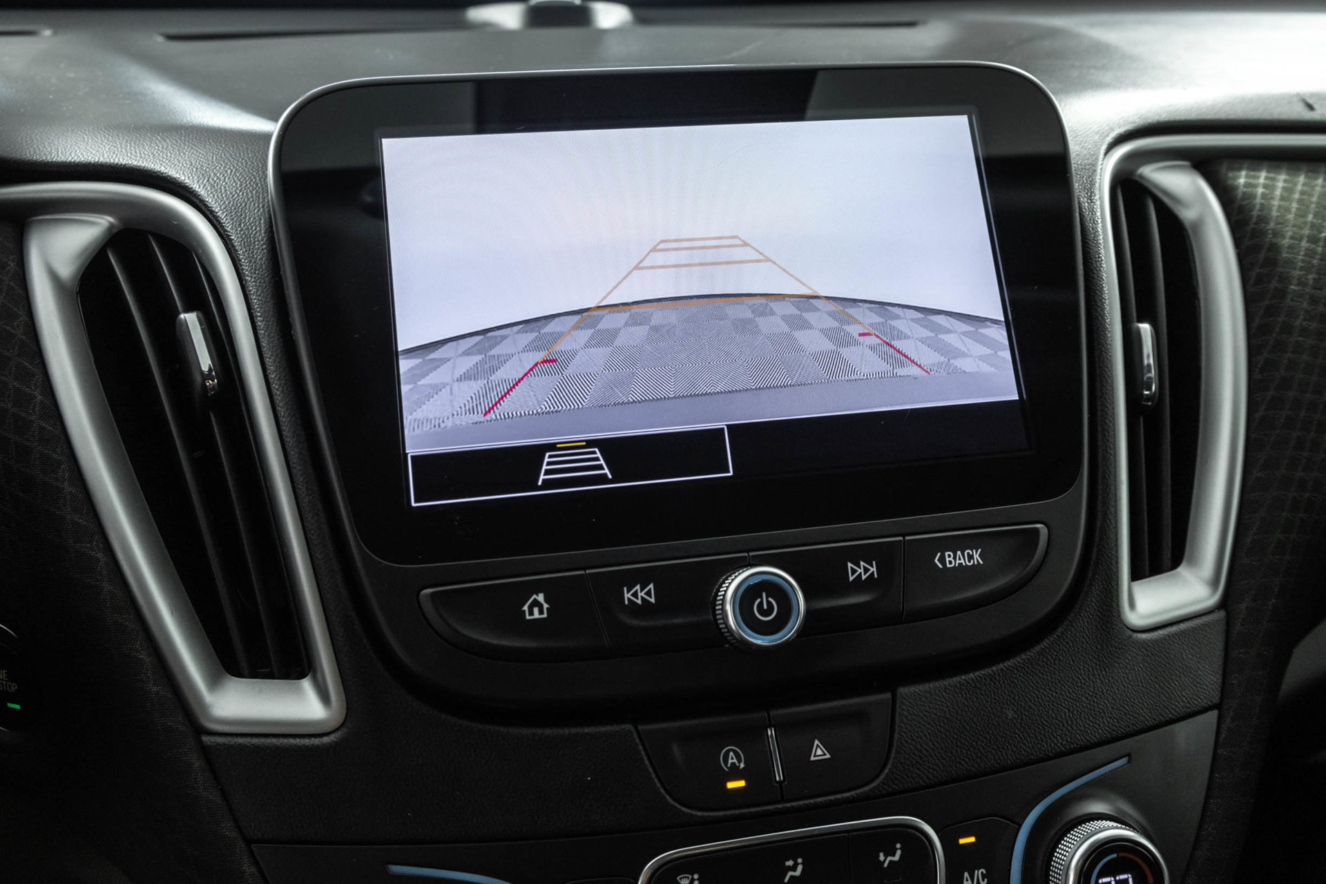 Used 2024 Chevrolet Malibu LT FWD image 10